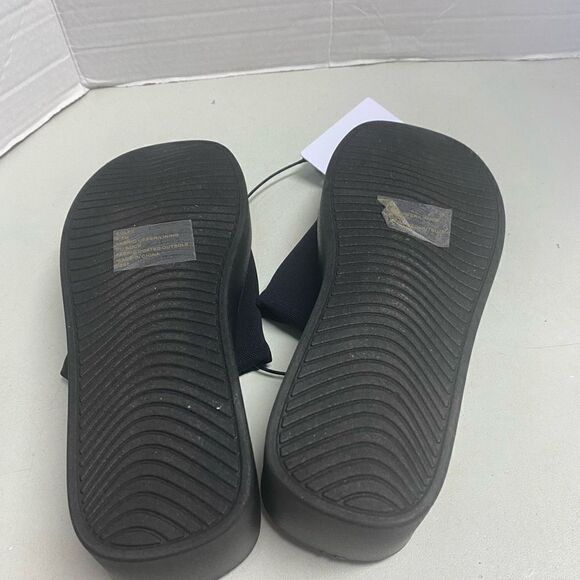 MADDEN GIRL Soleil Slip On Sandals Black Size 8 Round Toe New With Tags No Box - Picture 7 of 9